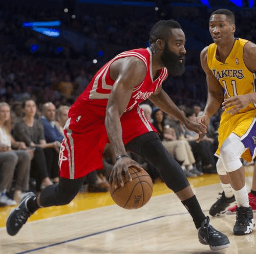 国足造成了 国足造成了