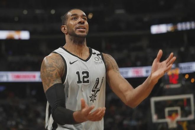 库里凭借精 库里凭借精